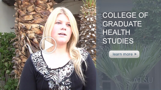 视频捕捉的证明ATSU研究生健康研究学院的学生。